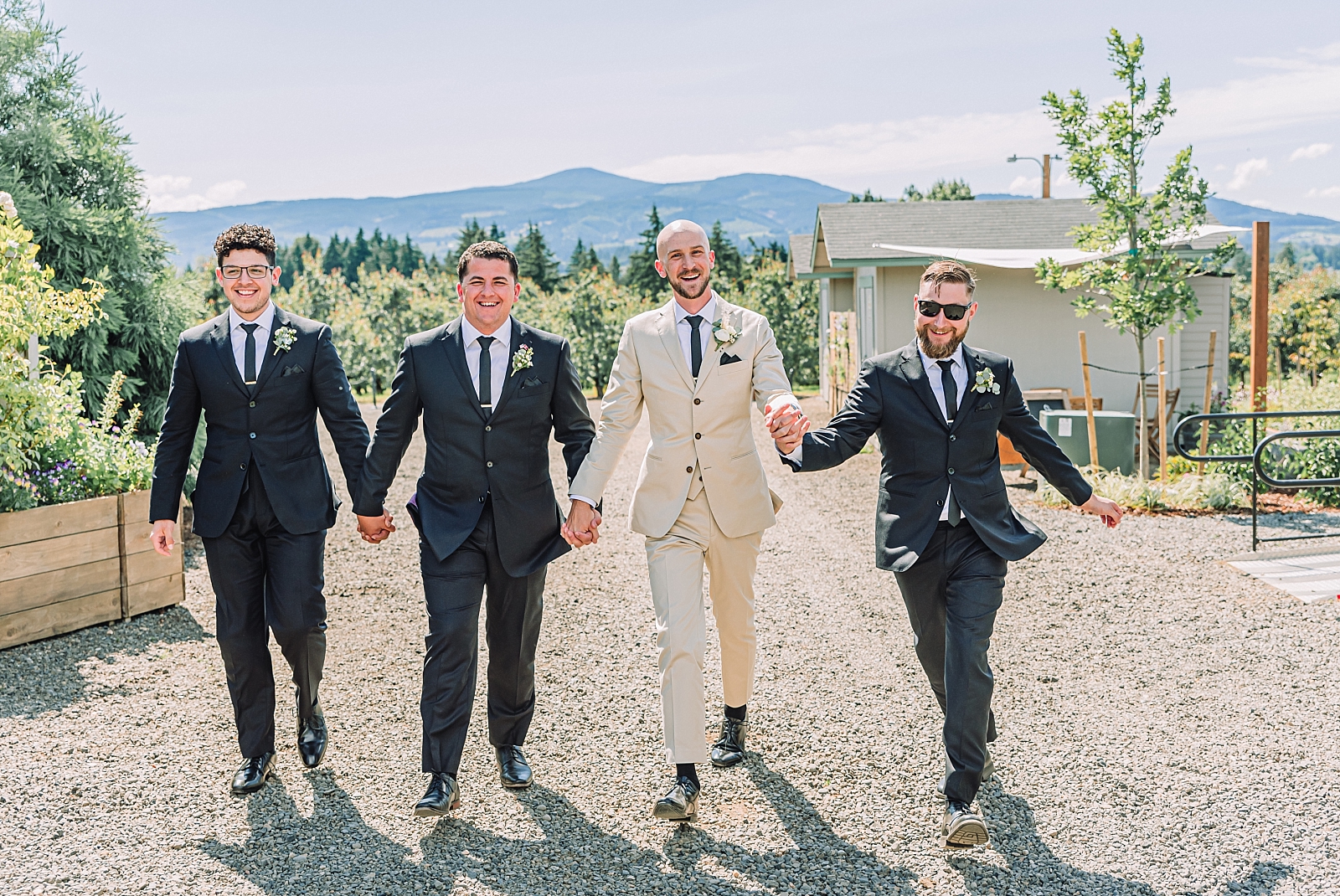 wedding day groomsmen poses, groomsmen walking together