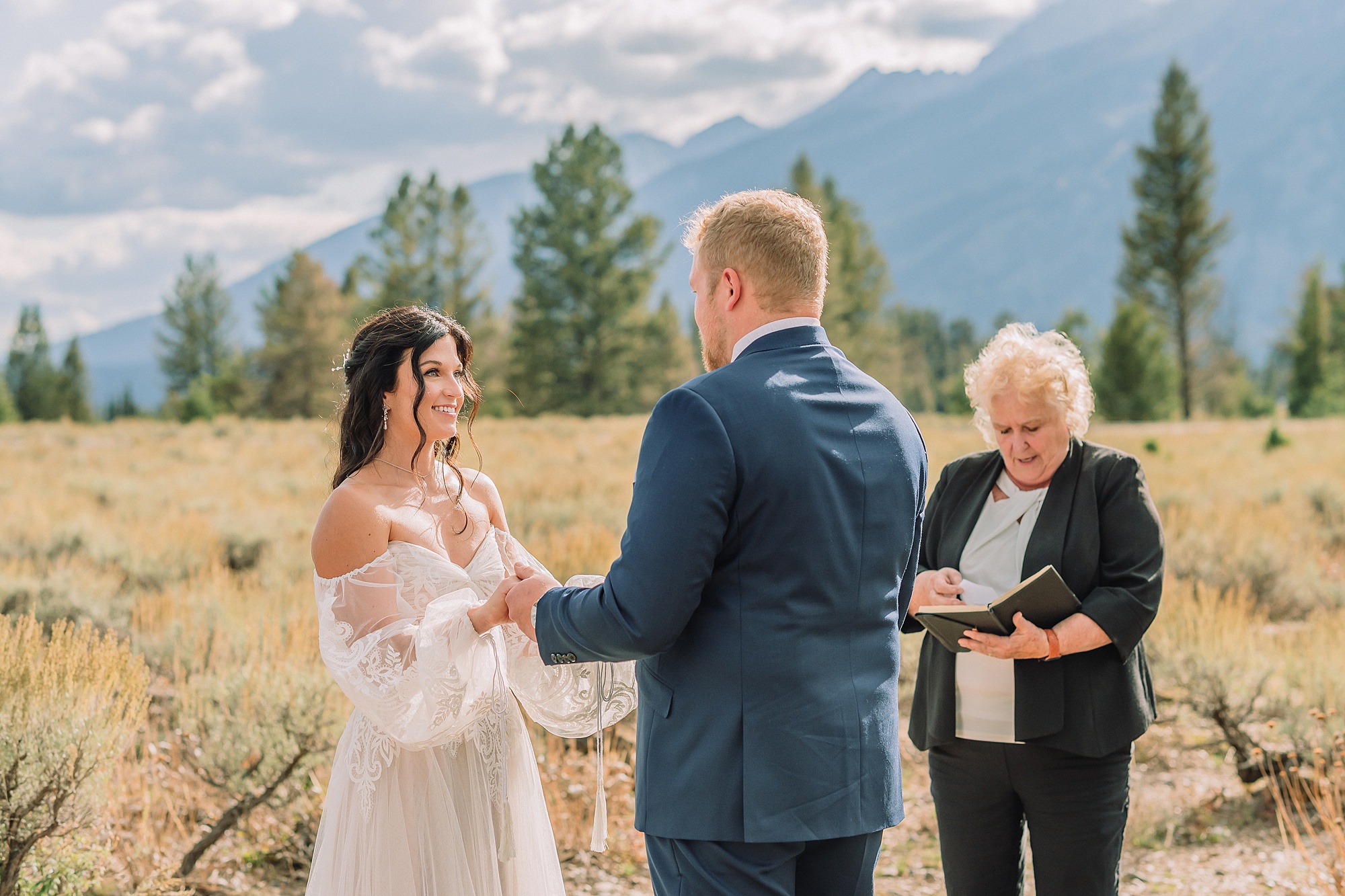 wedding ceremony at mountain view turnout
