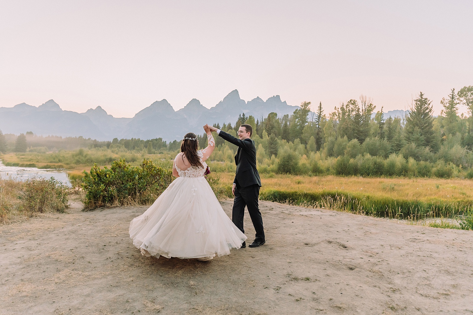 Schwabacher Landing sunset wedding photos Grand Teton elopement photography session intimate Jackson Hole wedding photography golden hour Schwabacher Landing couples photos