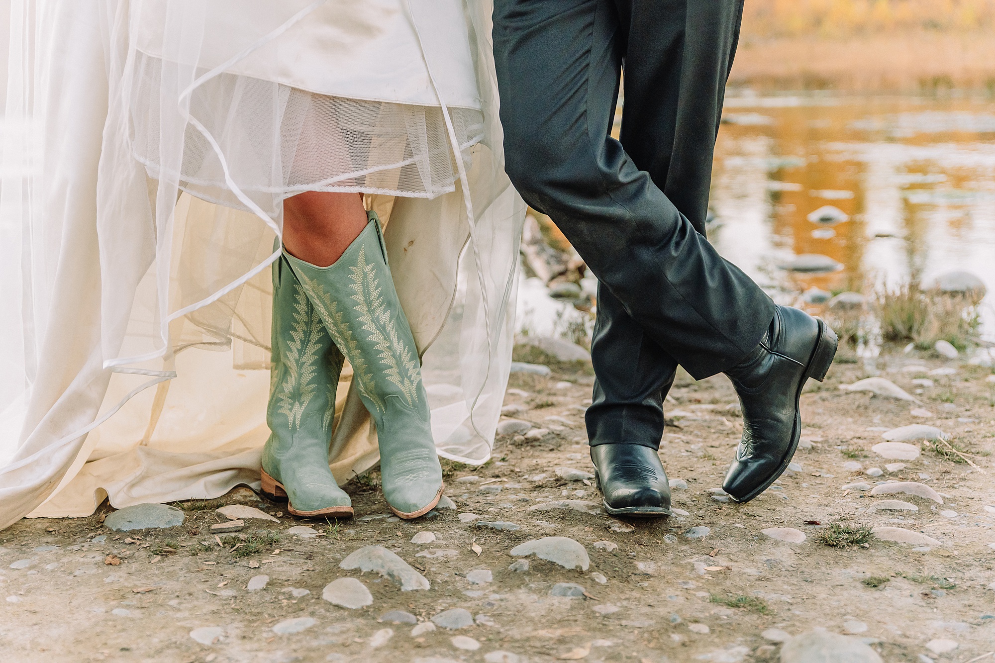 Schwabacher Landing fall colors wedding Grand Teton National Park micro wedding Grand Teton wedding locations fall colors rustic chapel wedding log cabin ceremony Jackson Hole Wedding Photographers Grand Teton Elopement Photographer Jackson Hole Micro Wedding