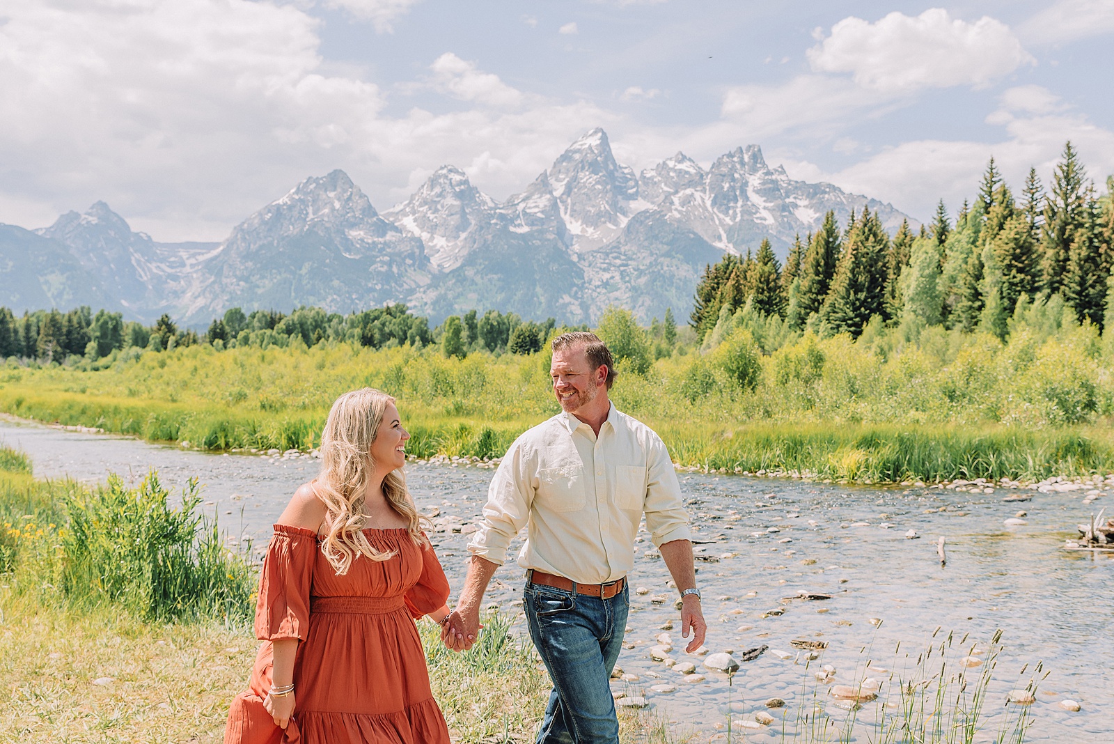 Schwabacher Landing family photos summer Grand Teton National Park family photographer what to wear for mountain family photos