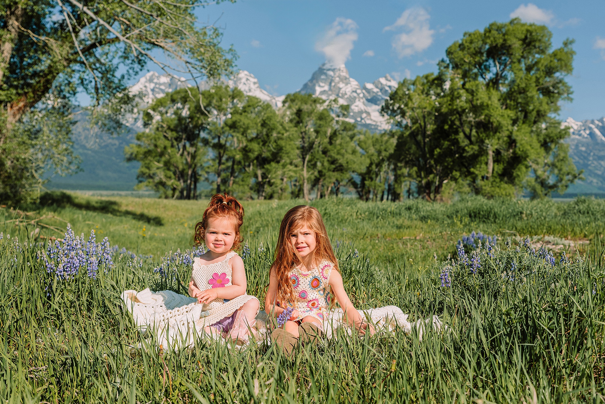 Grand Tetons family photos with kids western family photoshoot Grand Tetons best time for family photos Grand Tetons Mormon Row family photography session Grand Tetons mountain backdrop family photos