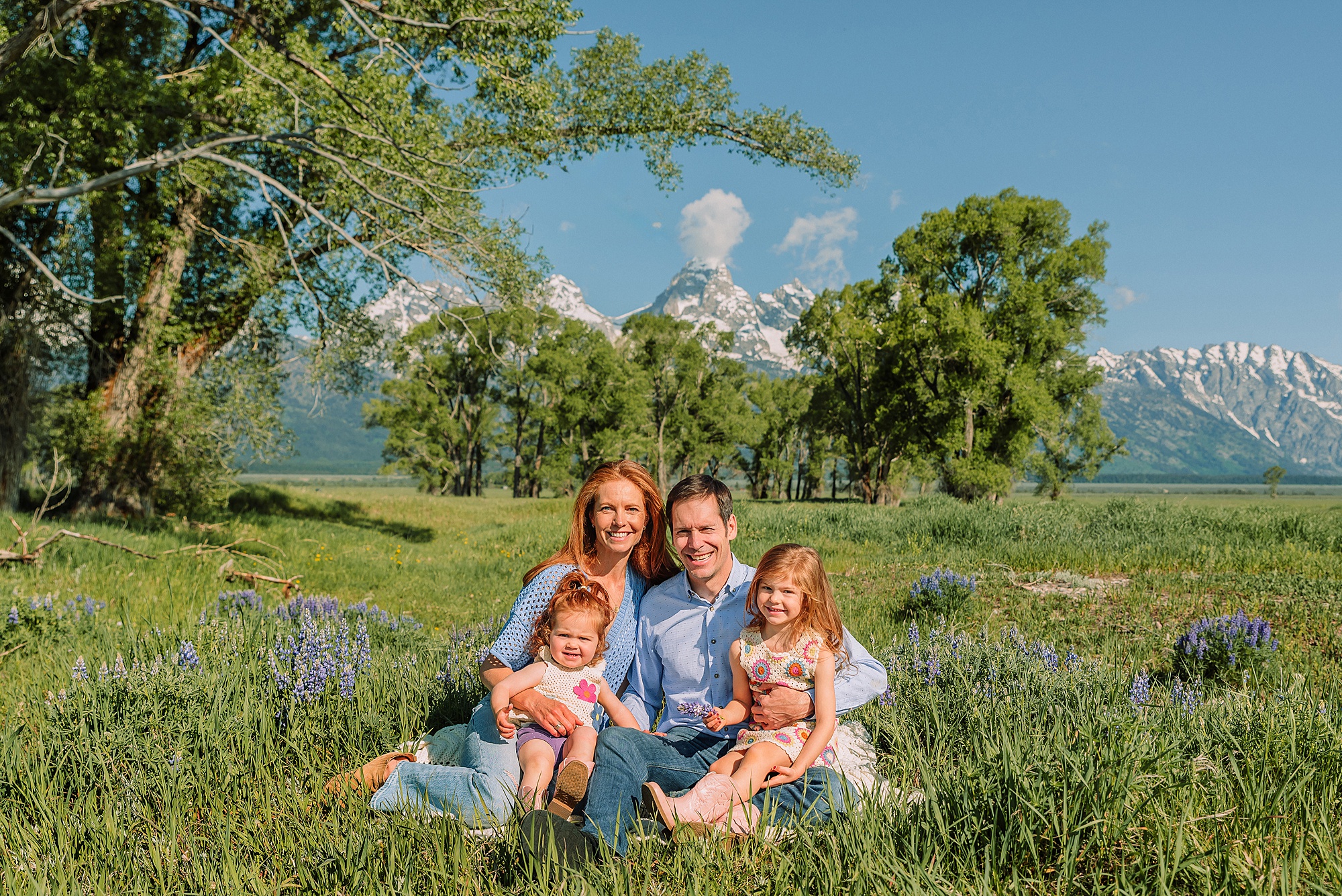 Grand Tetons family photos with kids western family photoshoot Grand Tetons best time for family photos Grand Tetons Mormon Row family photography session Grand Tetons mountain backdrop family photos