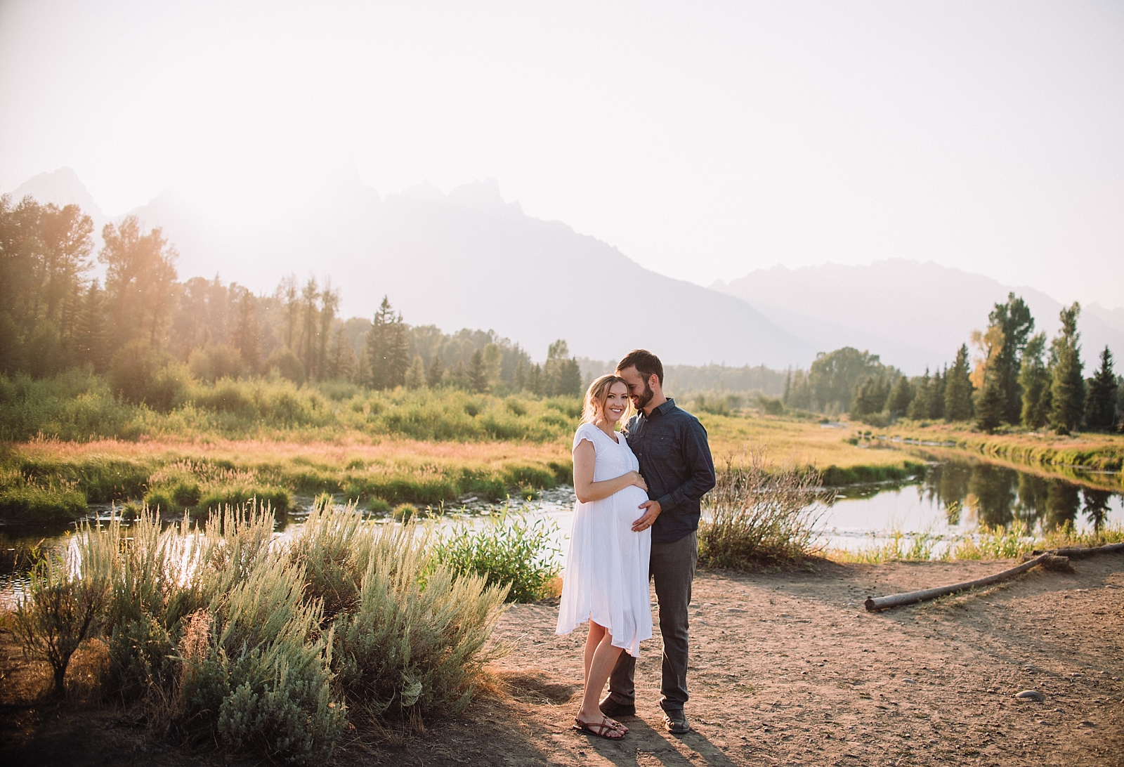 maternity pictures at schwabacher landing
