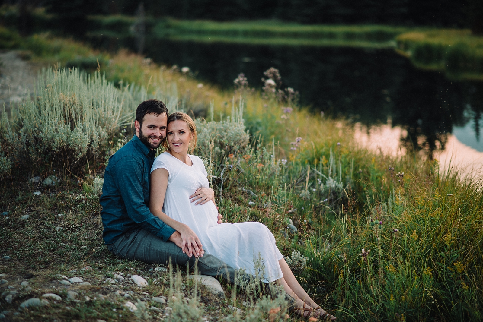 maternity pictures at schwabacher landing