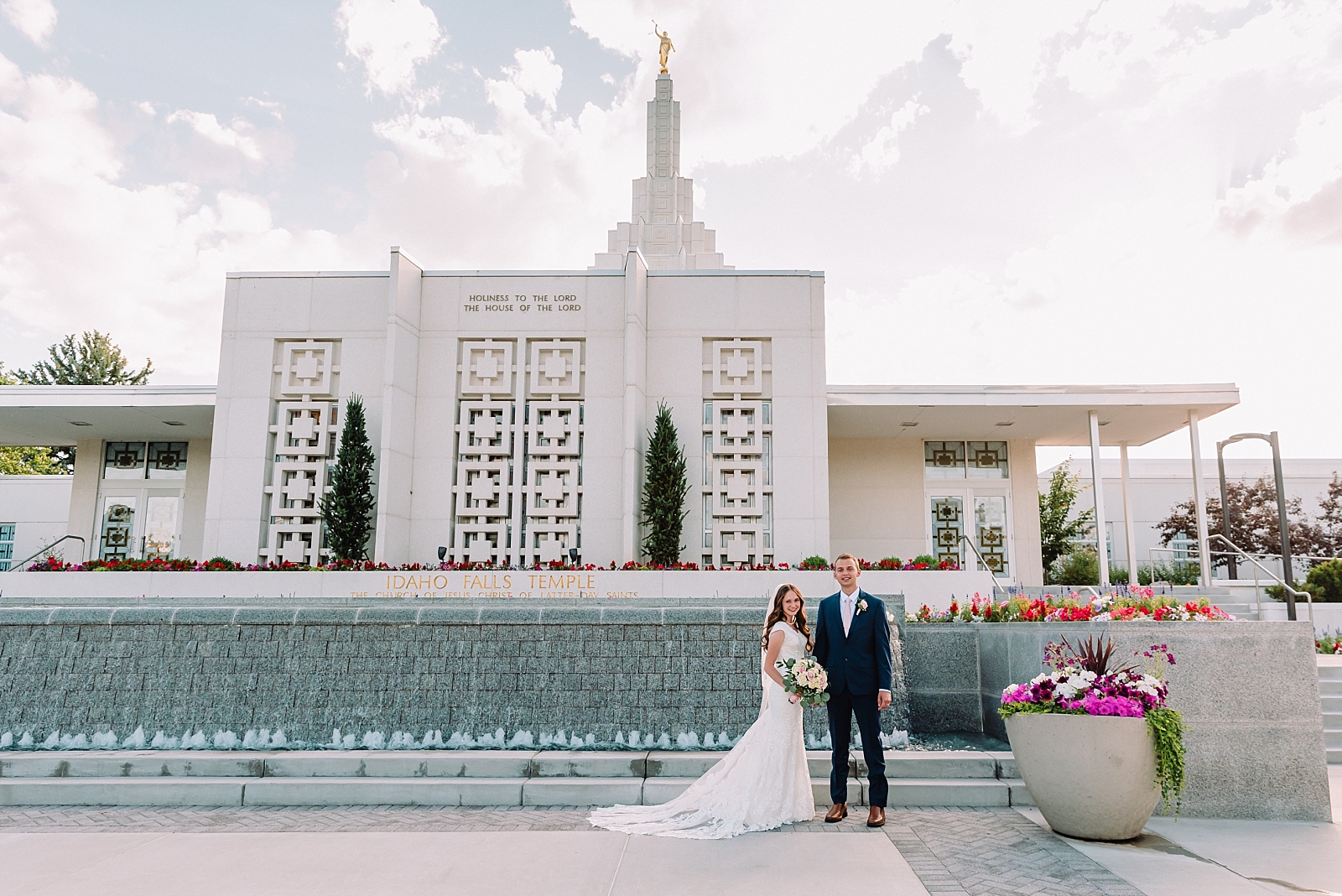 wedding couple in front of Idaho Falls LDS Temple