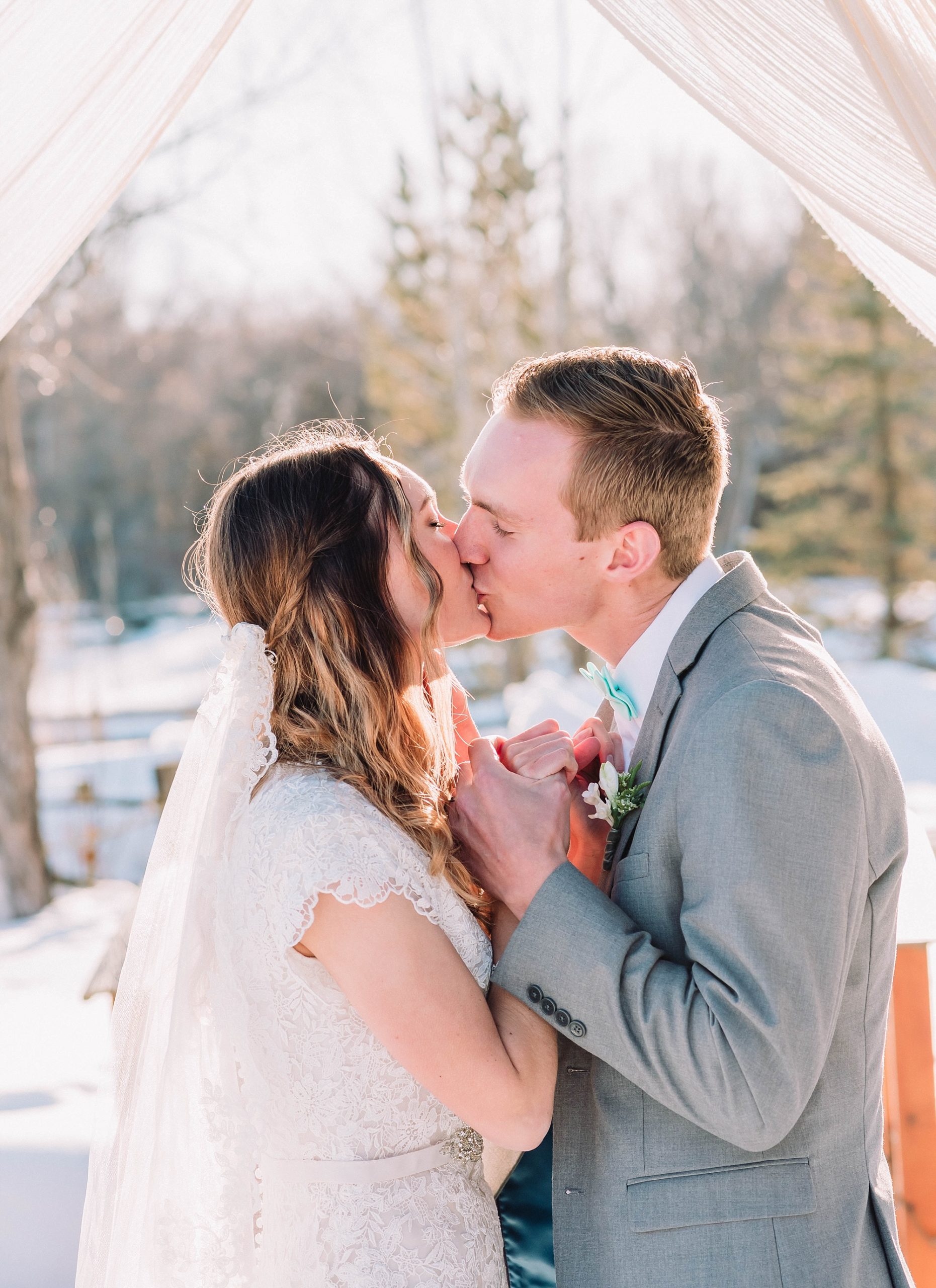 bride-and-groom-elegant-wedding-idaho-labelle-lake-rigby-winter-snow