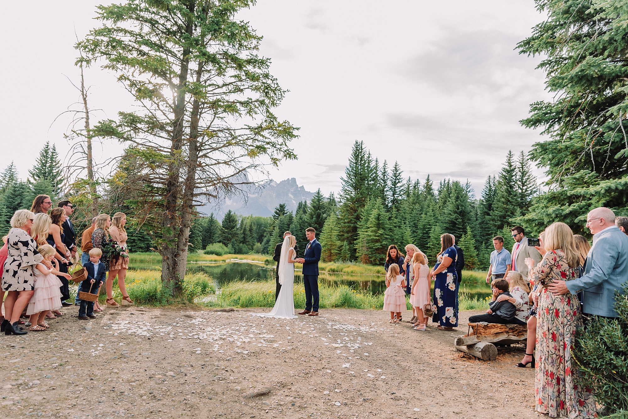 family-and-friends-in-intimate-i-do-elope-in-the-tetons-elopement-destination-wedding-grand-teton-national-park-romantic-timeless-classic-schwabacher-landing