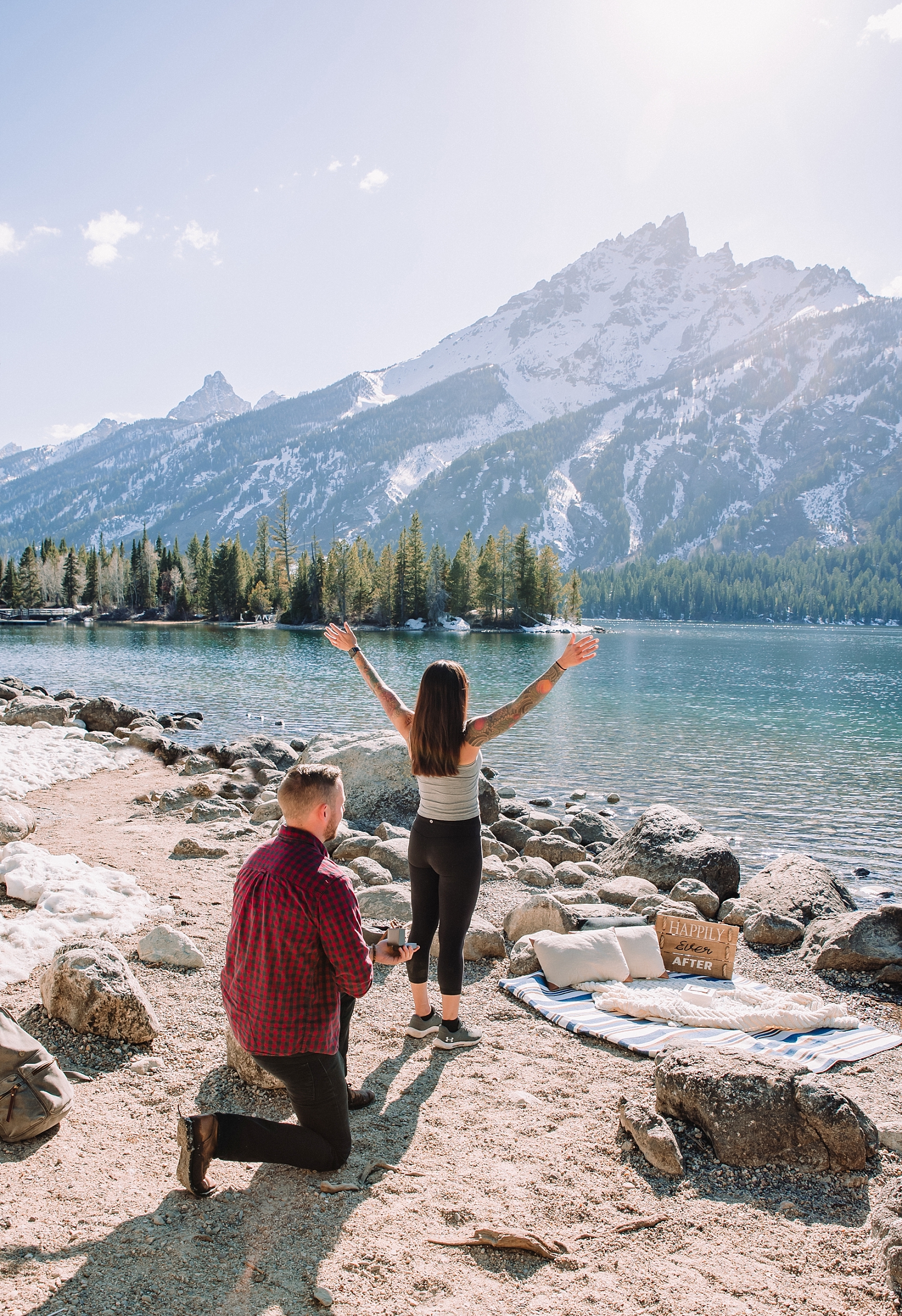 Man proposes to girlfriend in jenny lake proposal