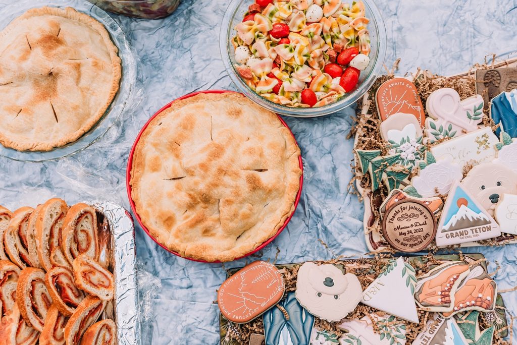 pie and cookies, alternatives to wedding cake