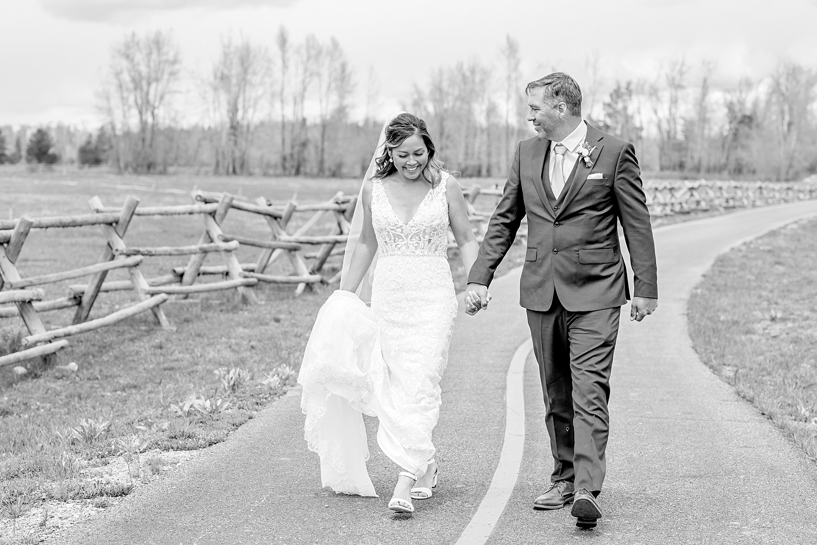 jackson hole wedding photographer, posing ideas for couples, traditional and timeless wedding photography