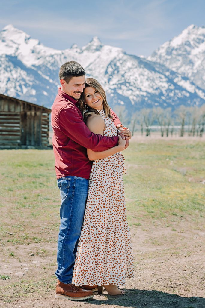 Jackson Hole Engagement Photographer, posing ideas for couples, what to wear for engagements, mormon row barn