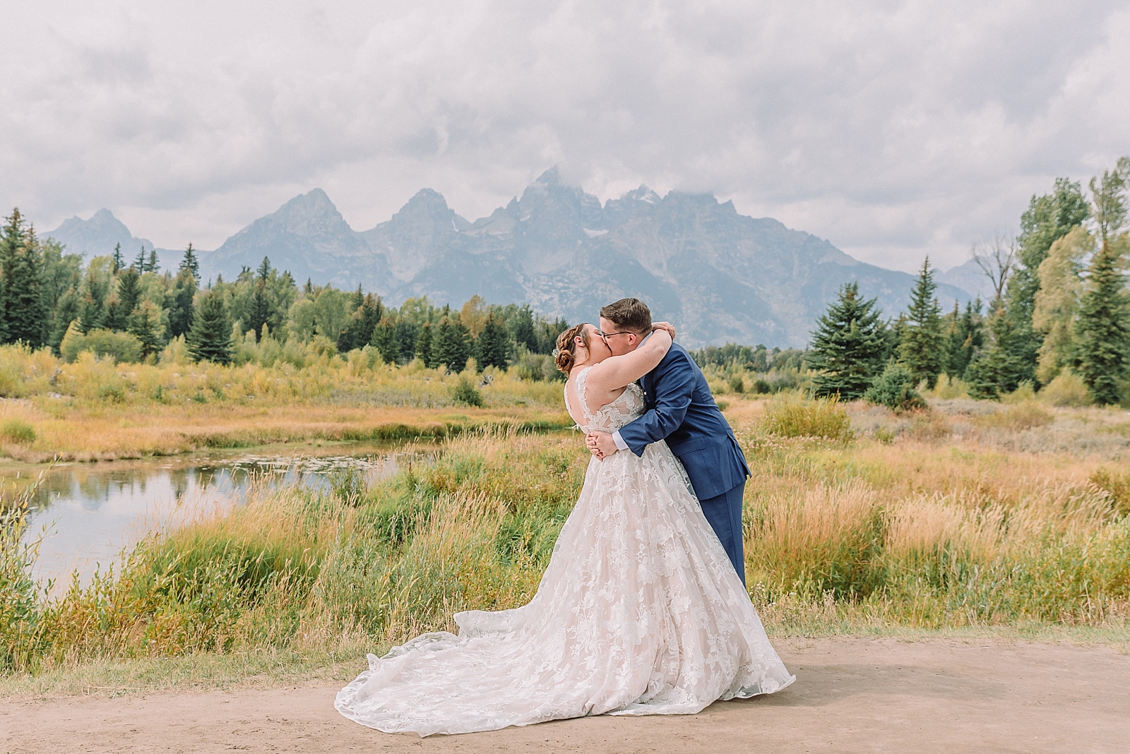 Schwabacher's Landing Wedding Ceremony, Jackson Hole Wedding photography, Couple Portraits, wedding photos in the mountains