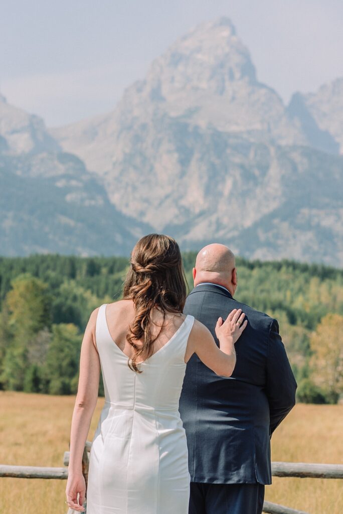 Fall Wedding in Jackson Hole, first look at cottonwood creek
