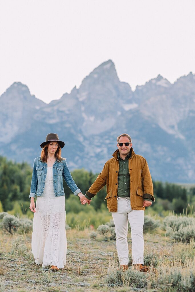 Engagement Photo Ideas, what to wear for your engagement session