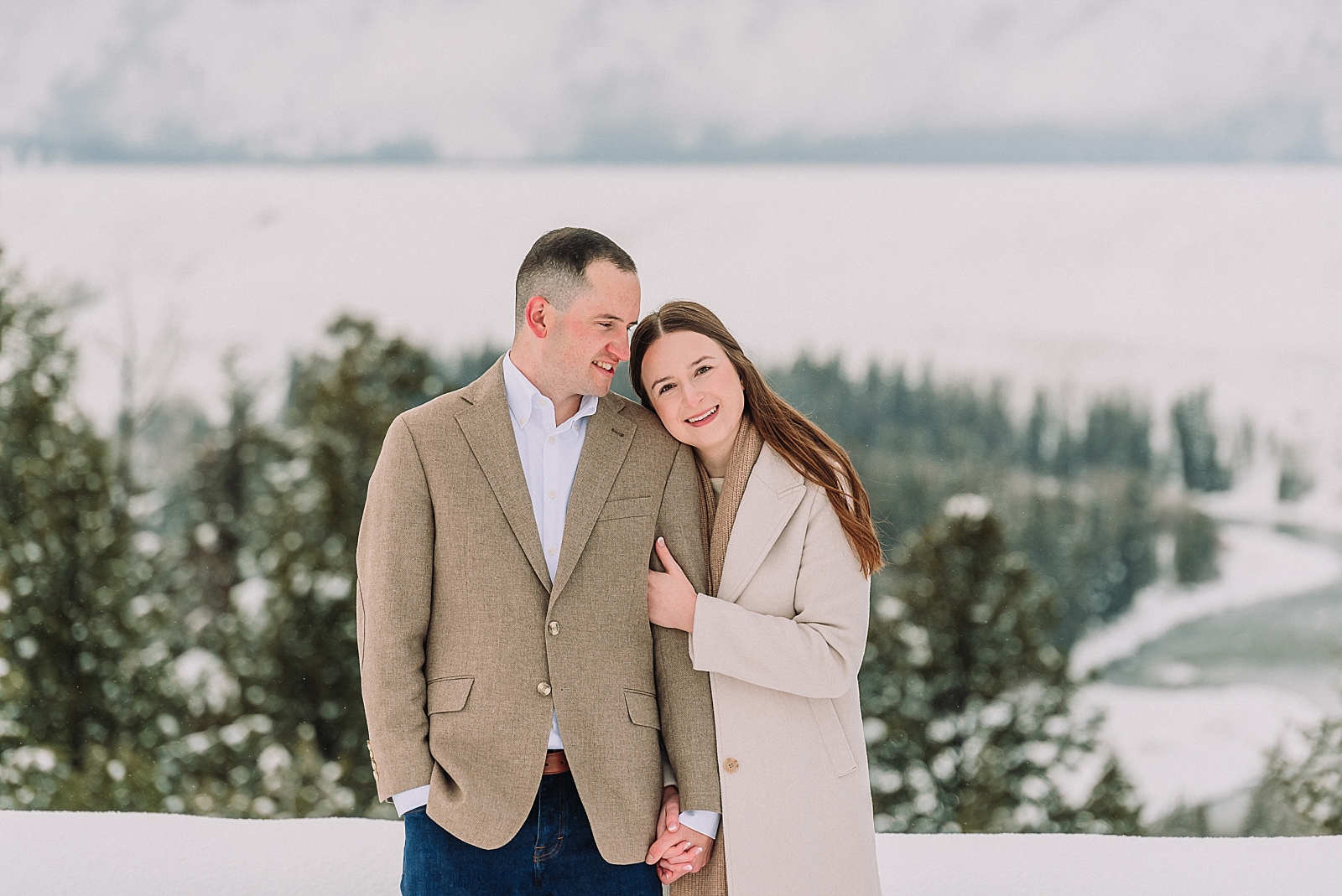 winter jackson hole wedding photography, where to elope in the winter time