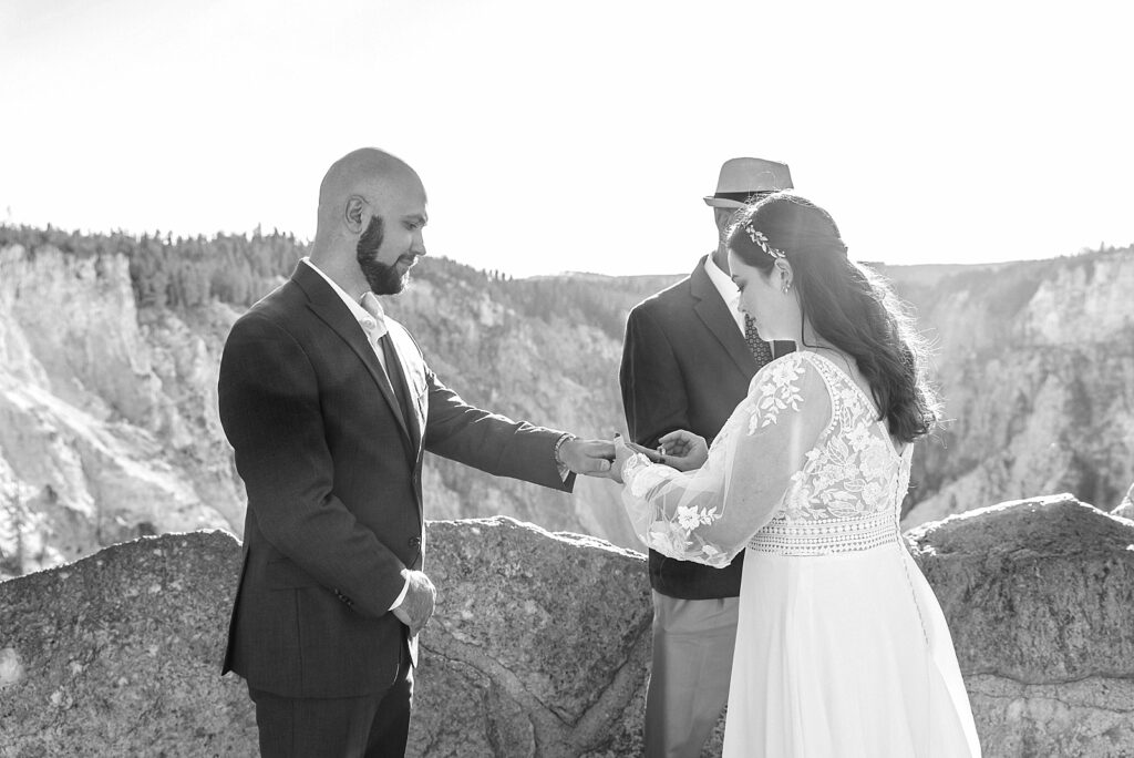 elopement at artist point in yellowstone national park