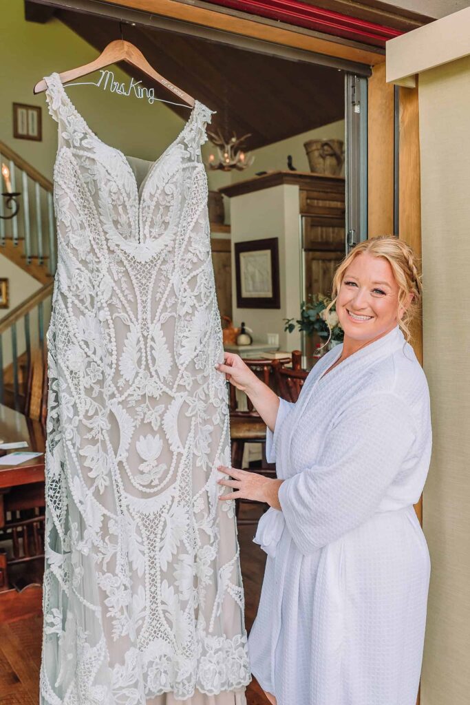 bride getting ready on wedding day for wyoming wedding