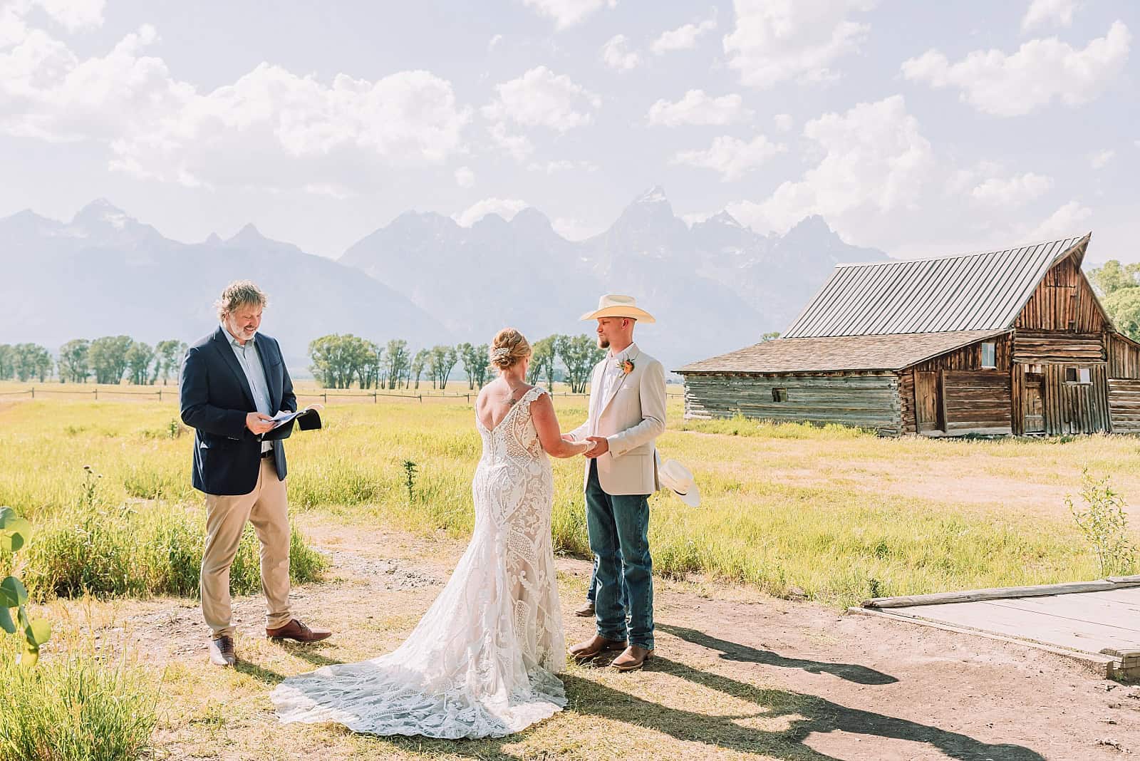 Jackson Wyoming Micro-Wedding, jackson hole wyoming elopement, eloping in jackson hole wyoming, wyoming elopement photographer, mormon row wedding ceremony