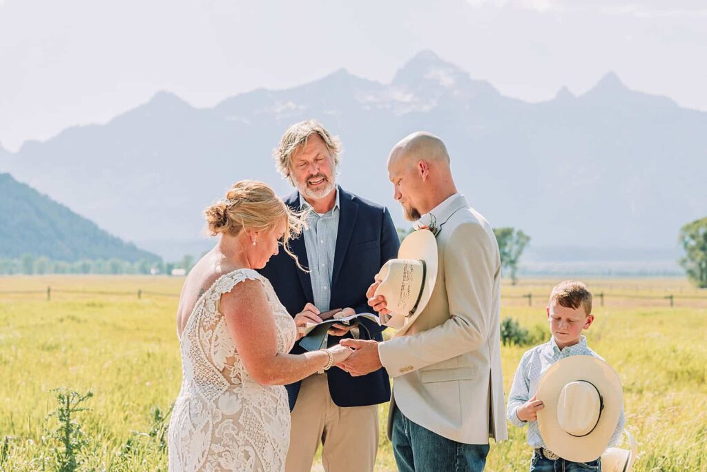 Jackson Wyoming Micro-Wedding, jackson hole wyoming elopement, eloping in jackson hole wyoming, wyoming elopement photographer, mormon row wedding ceremony