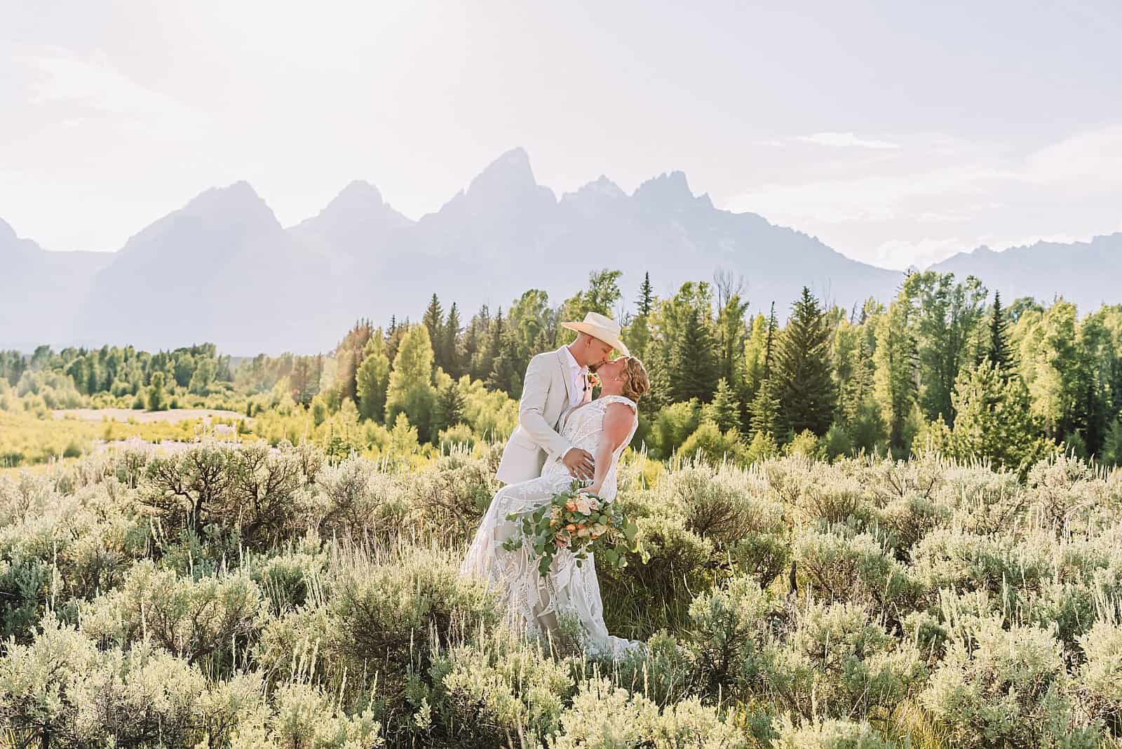 Jackson Wyoming Micro-Wedding, jackson hole wyoming elopement, eloping in jackson hole wyoming, wyoming elopement photographer