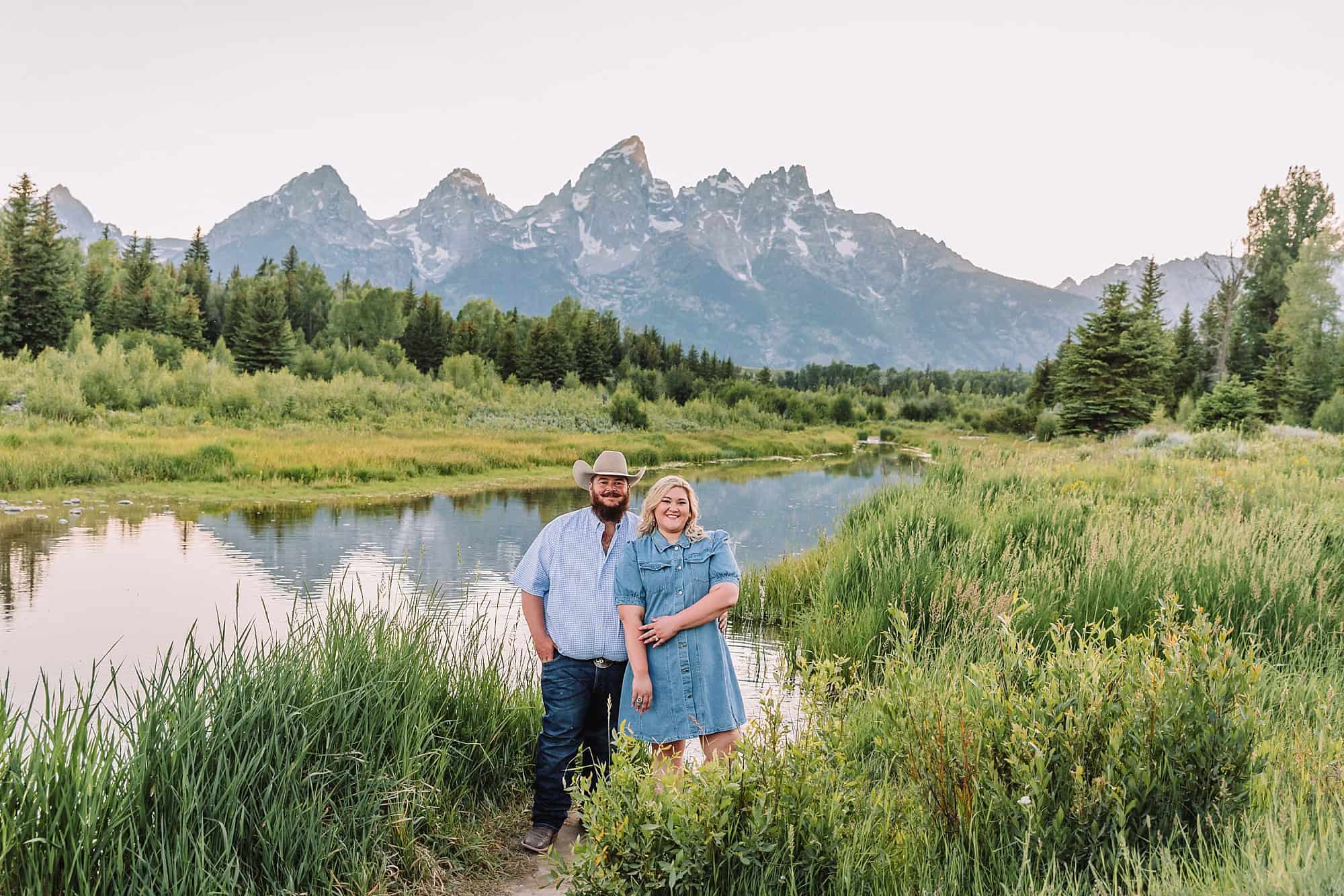 couple portraits in jackson hole, anniversary pictures in wyoming