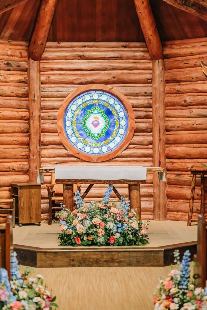 Chapel of the Sacred Heart wedding ceremony