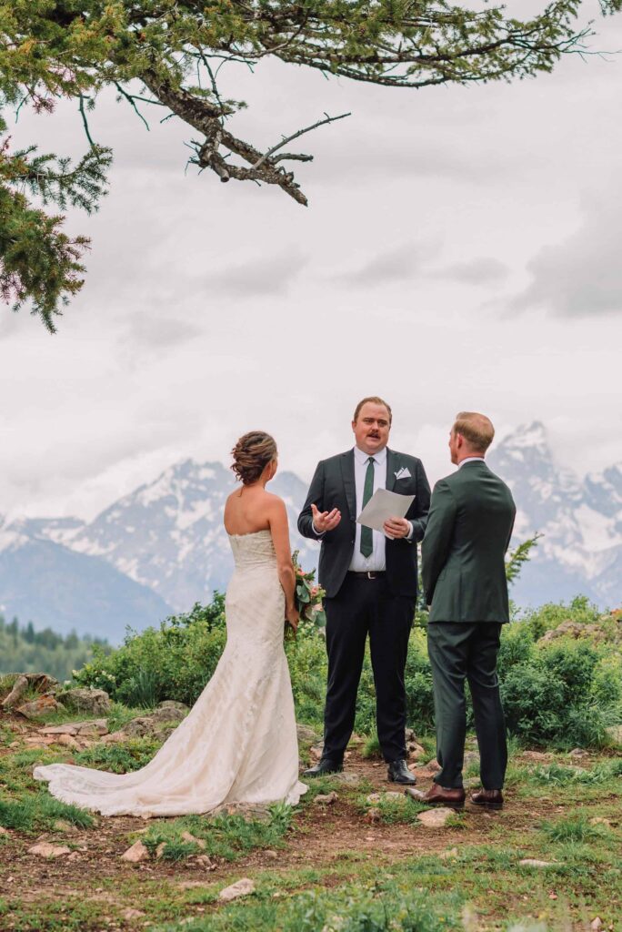 The wedding Tree ceremony in Kelly Wyoming, Jackson Hole Wedding Photographer