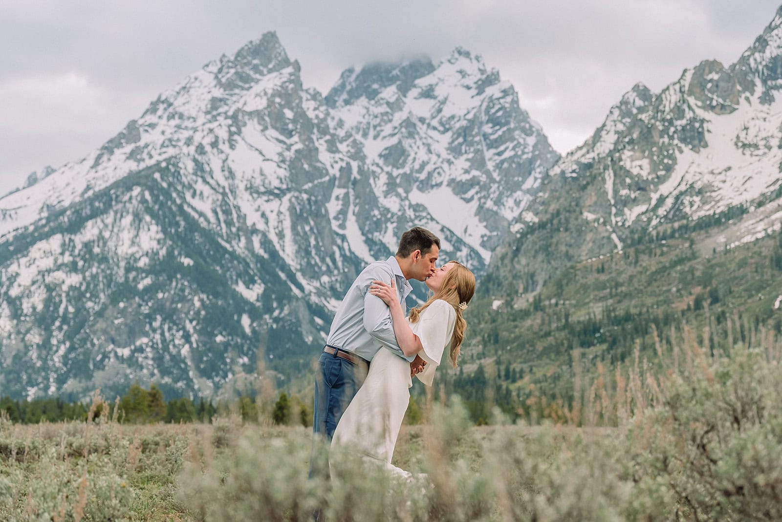 jackson hole engagement photographer engagement photo ideas fall fall engagement photo ideas grand teton engagement photos