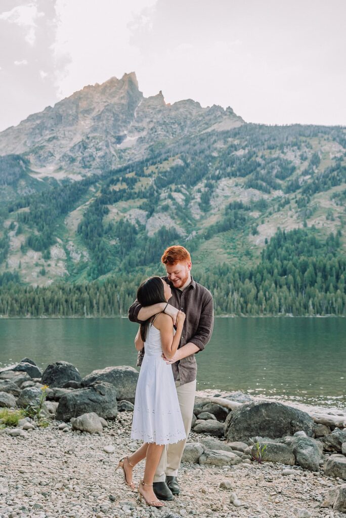 jackson hole engagement photographer engagement photo ideas spring summer engagement photo ideas grand teton engagement photos anniversary photos jackson hole photographer poses for couples