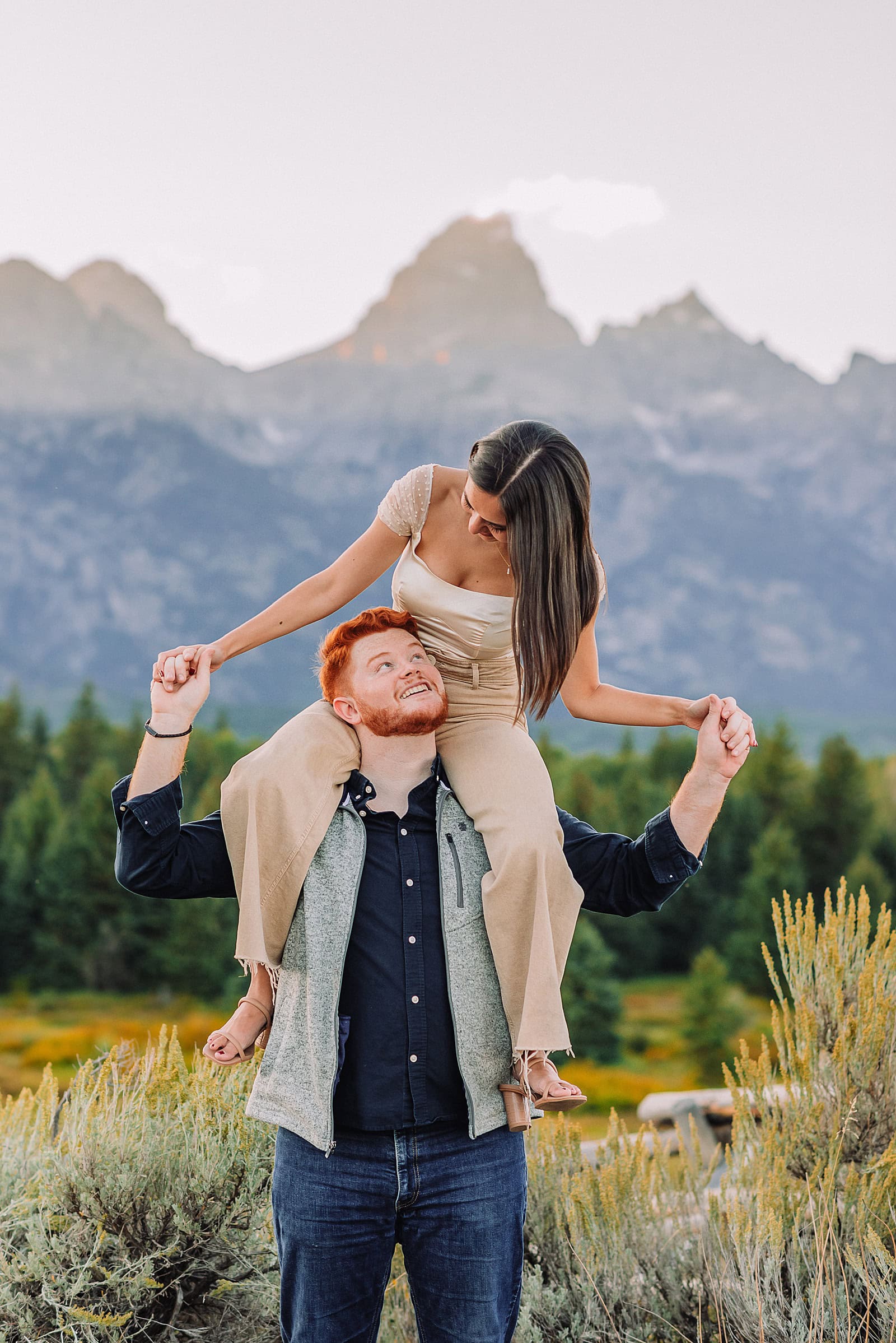 jackson hole engagement photographer engagement photo ideas fall fall engagement photo ideas grand teton engagement photos jackson hole photographer