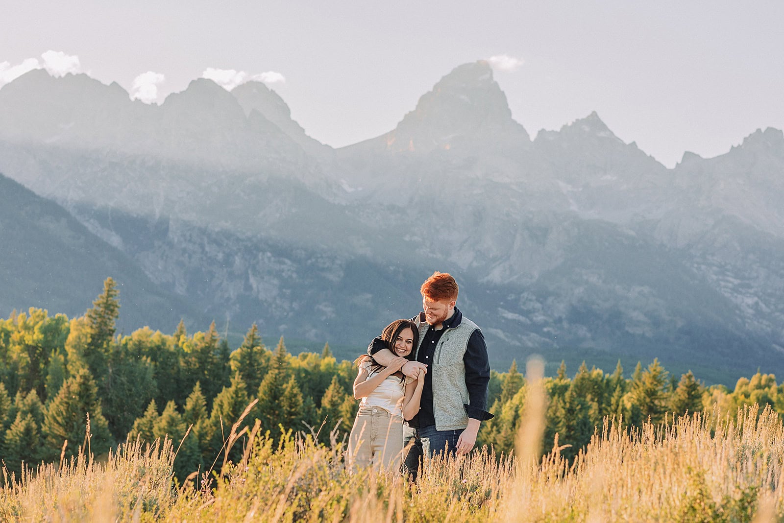 jackson hole engagement photographer engagement photo ideas fall fall engagement photo ideas grand teton engagement photos jackson hole photographer posing ideas for couples