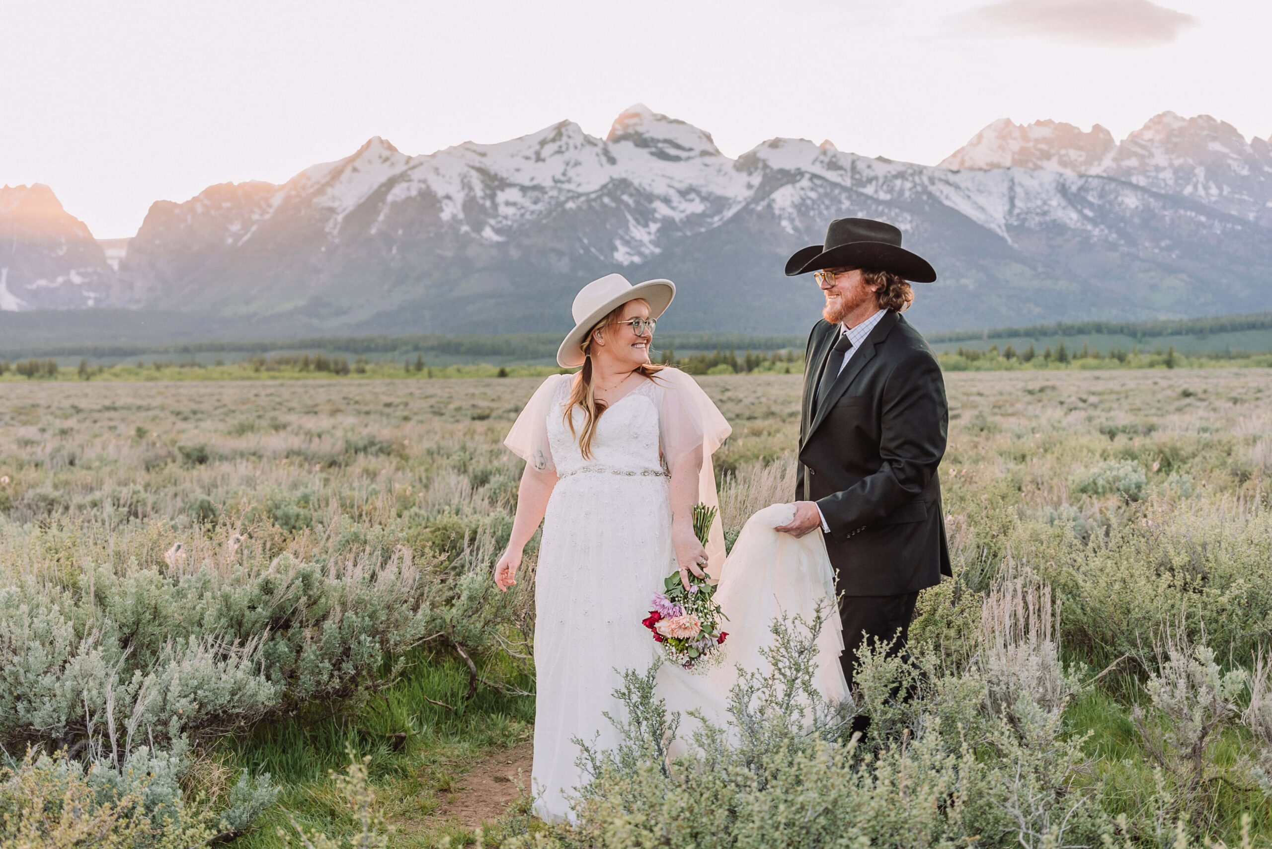 spring elopement in jackson hole jackson hole elopement grand teton elopement photographer wedding ceremony tips