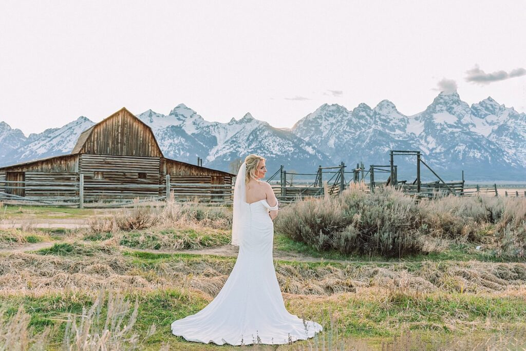 elopement jackson hole wyoming jackson hole wedding photographers wedding ceremony tips eloping in jackson hole wyoming non traditional wedding ideas wyoming elopement photographer jackson hole photographer spring elopement