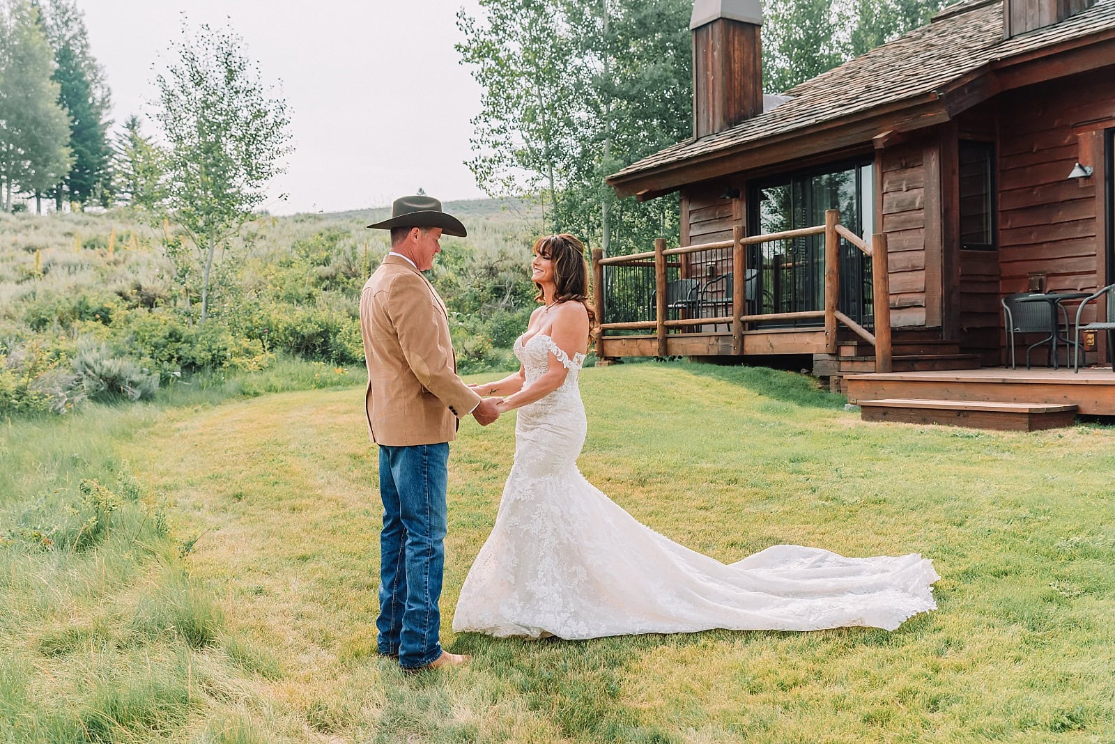 Jackson Hole adventure elopement Outdoor elopement in Jackson Hole Unique Jackson Hole elopement ideas Nature-inspired elopement in Wyoming