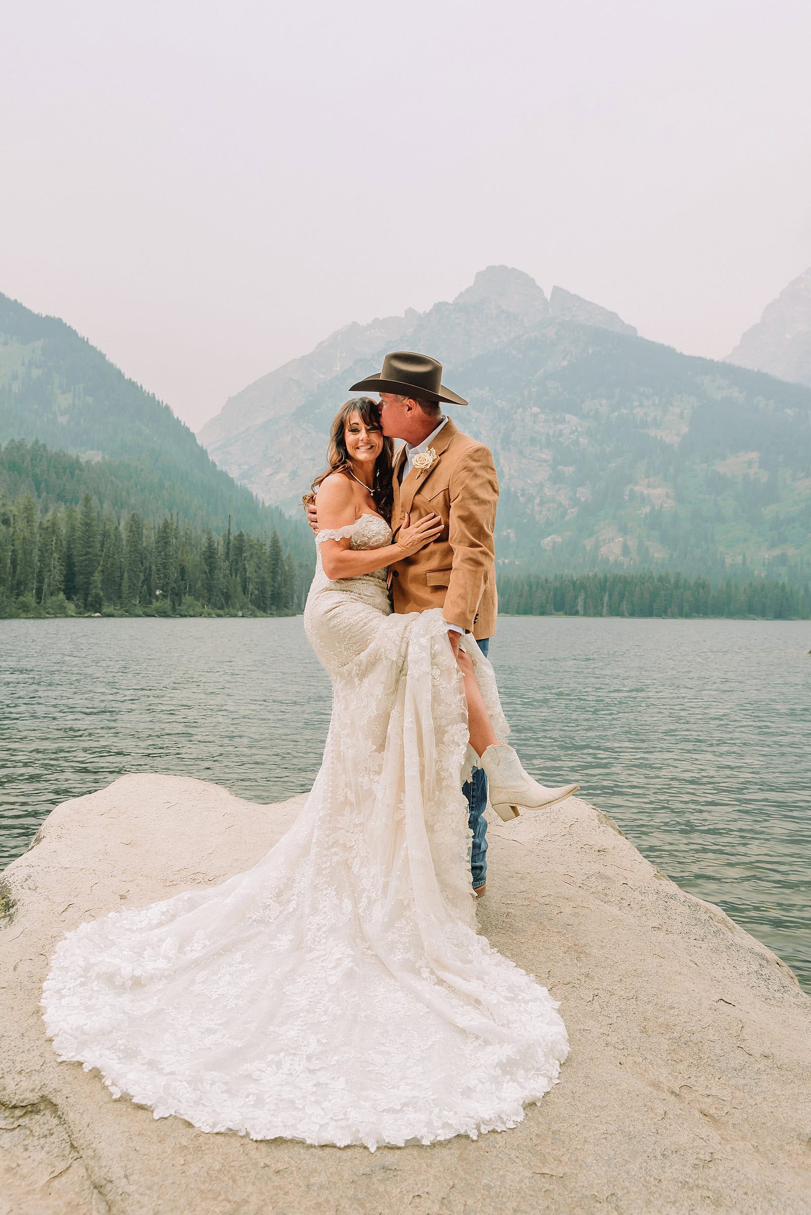 wedding tips for brides small wedding jackson hole jackson hole wedding elopement packages elope in jackson hole wyoming jackson hole elopement photographer micro wedding jackson hole