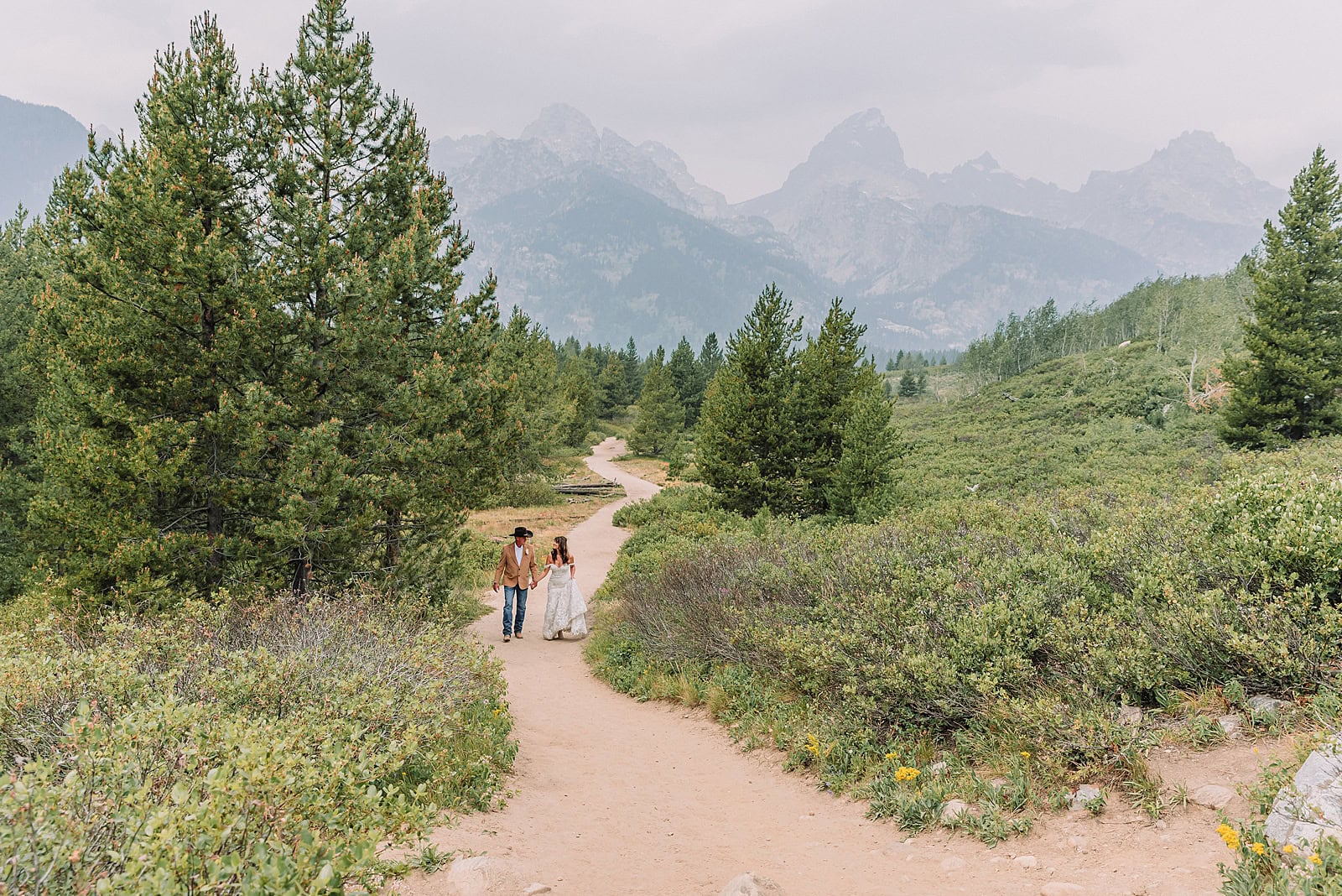 adventure elopement photography elopement jackson hole wyoming jackson hole wedding photographers wedding ceremony tips eloping in jackson hole wyoming non traditional wedding ideas wyoming elopement photographer jackson hole photographer