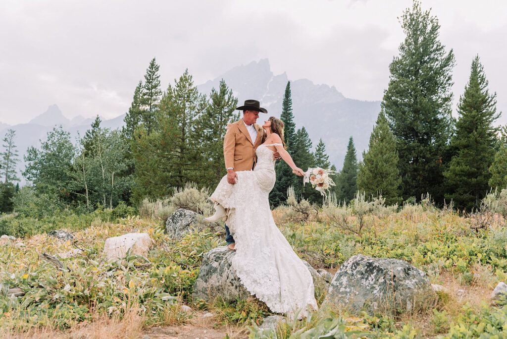 Adventure elopement in Jackson Hole Hiking elopement in Grand Teton National Park Outdoor wedding in Grand Teton during fall National park elopements in Wyoming