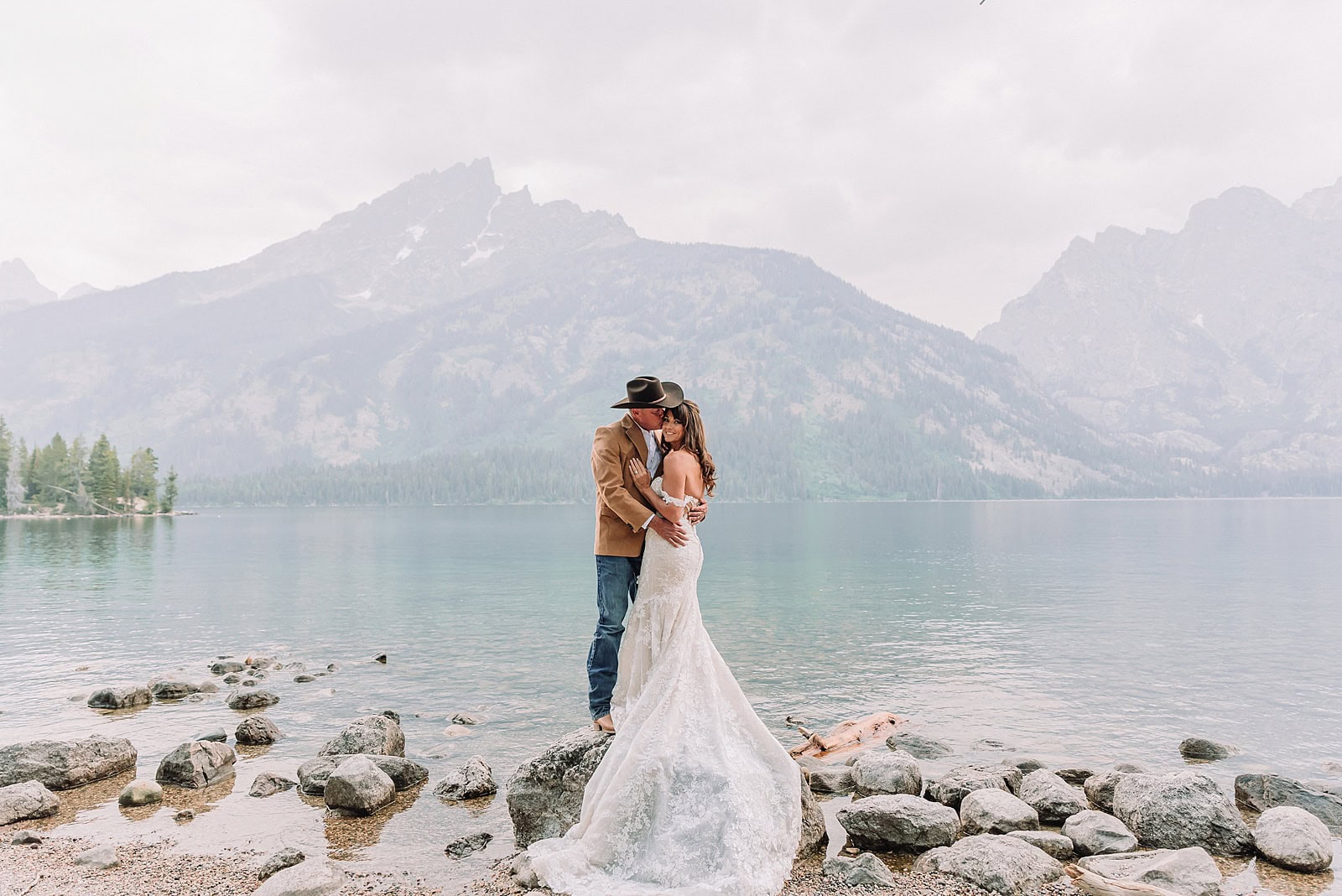 jackson hole elopement grand teton elopement photographer jackson hole elopement photographer jackson hole wyoming elopement wedding ceremony tips elopement jackson hole wyoming eloping in jackson hole wyoming wyoming elopement photographer micro wedding jackson hole jackson hole wedding photographers non traditional wedding ideas jackson hole wedding elopement packages elope in jackson hole wyoming elope jackson hole jackson hole wedding photography jackson hole wedding photographer