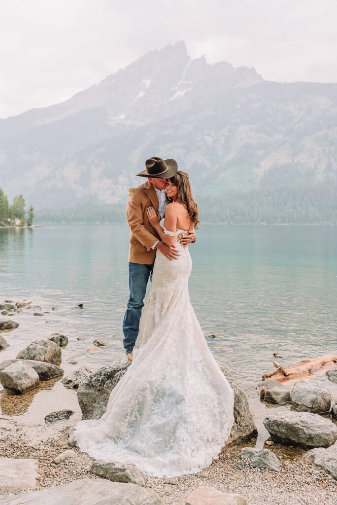 spring elopement in jackson hole jackson hole elopement grand teton elopement photographer wedding ceremony tips eloping in jackson hole wyoming non traditional wedding ideas wedding pose