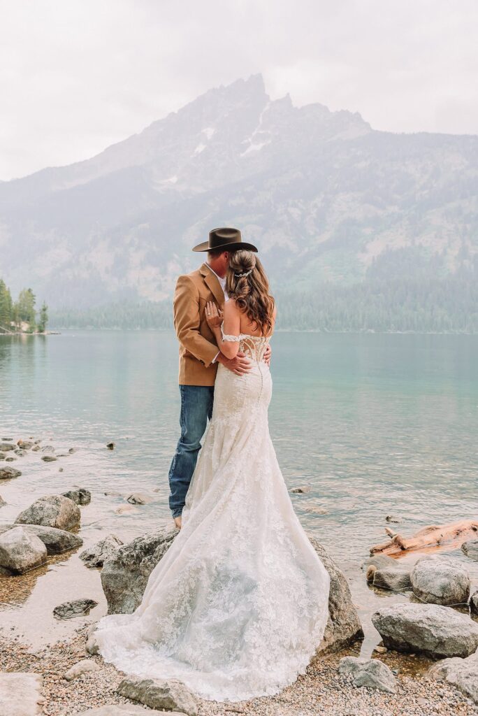 spring elopement in jackson hole jackson hole elopement grand teton elopement photographer wedding ceremony tips eloping in jackson hole wyoming non traditional wedding ideas wedding pose