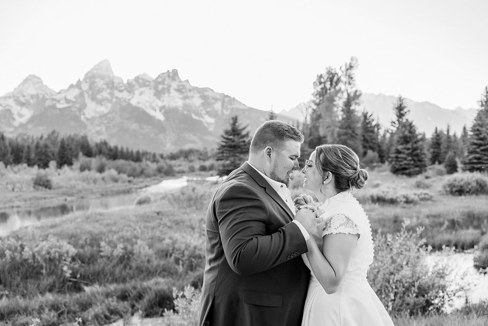 small wedding jackson hole jackson hole wedding elopement packages elope in jackson hole wyoming jackson hole elopement photographer micro wedding jackson hole