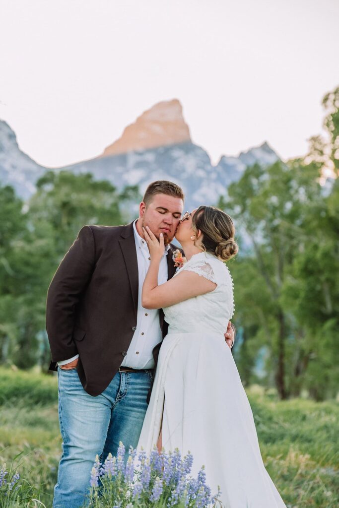 elopement jackson hole wyoming jackson hole wedding photographers wedding ceremony tips eloping in jackson hole wyoming non traditional wedding ideas wyoming elopement photographer jackson hole photographer spring elopement mormon row wedding