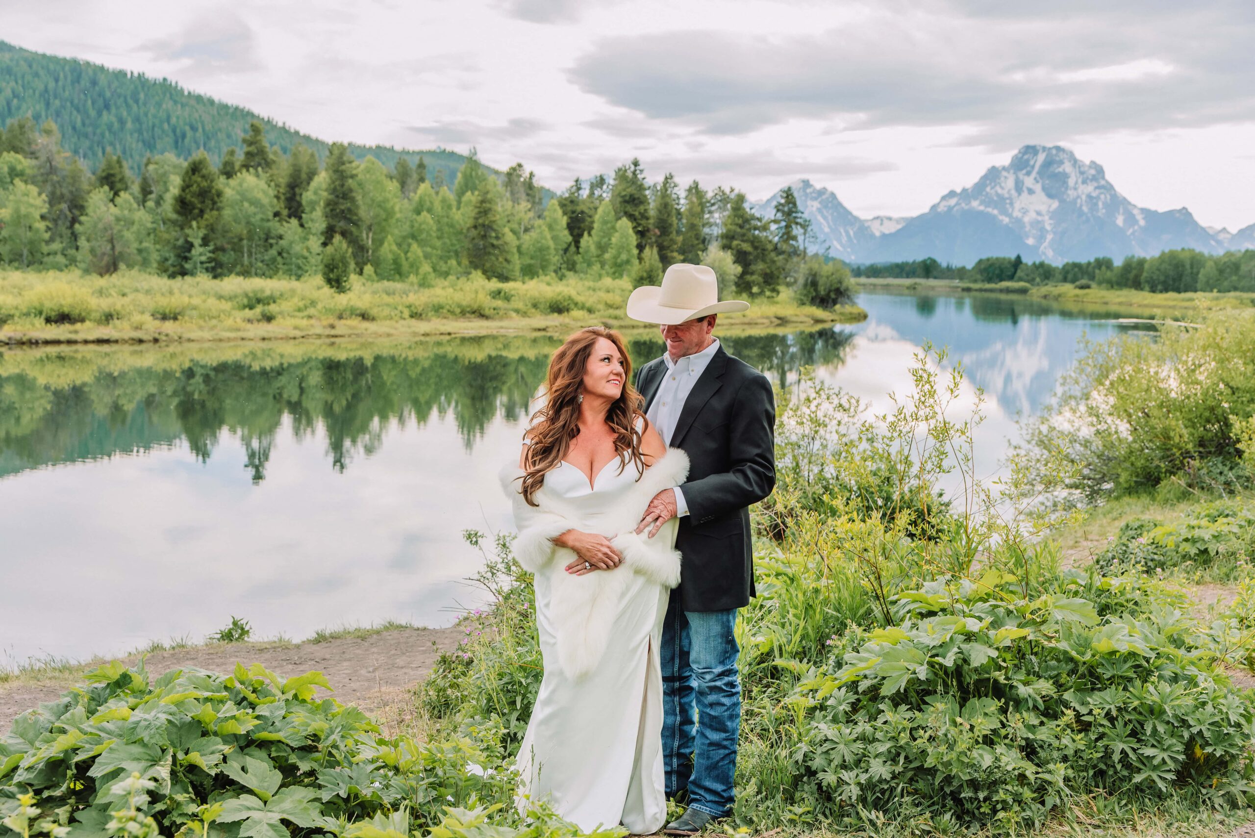 oxbow bend elopement jenny lake wedding portraits spring elopement in grand teton national park poses for couples jackson hole wedding elopement packages elope in jackson hole wyoming elope jackson hole