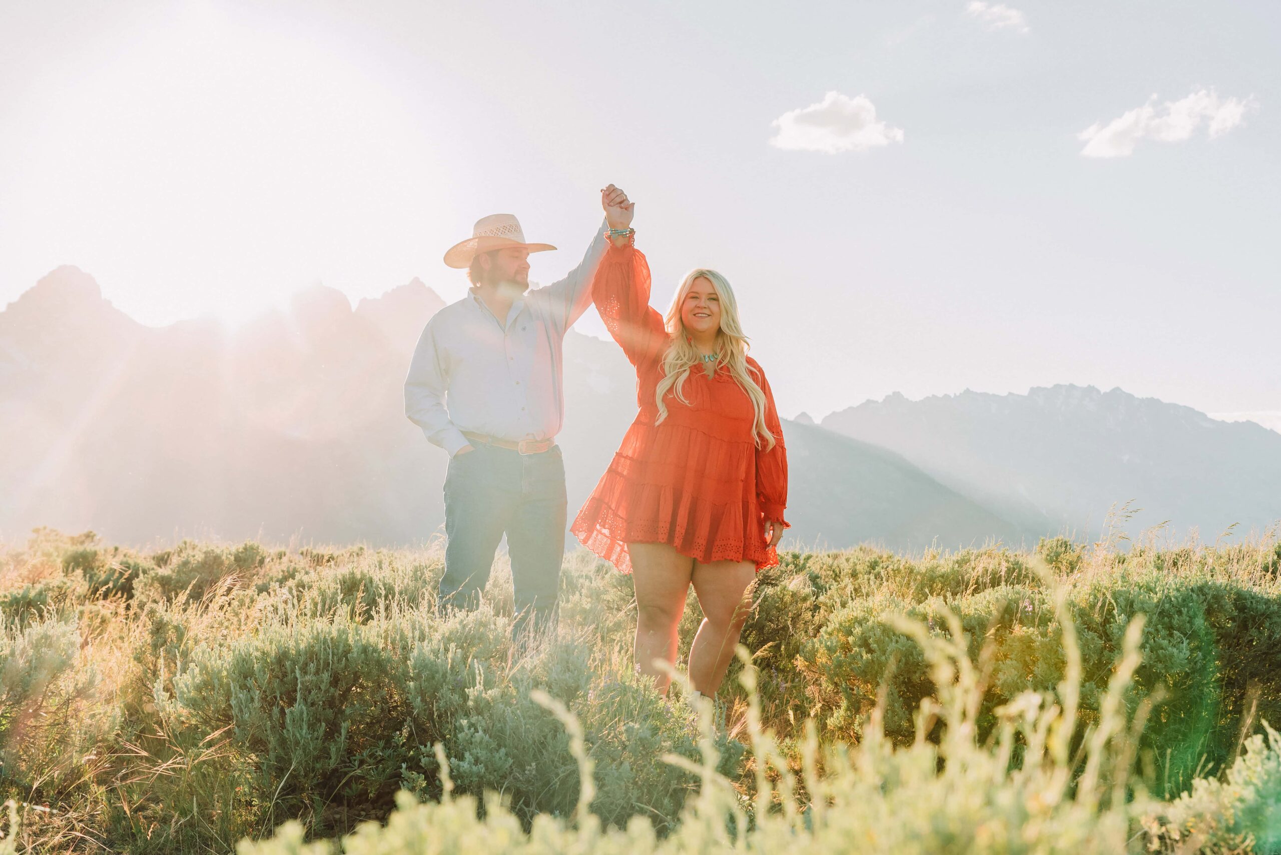 jackson hole photography schwabacher landing couple portraits in jackson hole colorful and vibrant photography engagement photo ideas