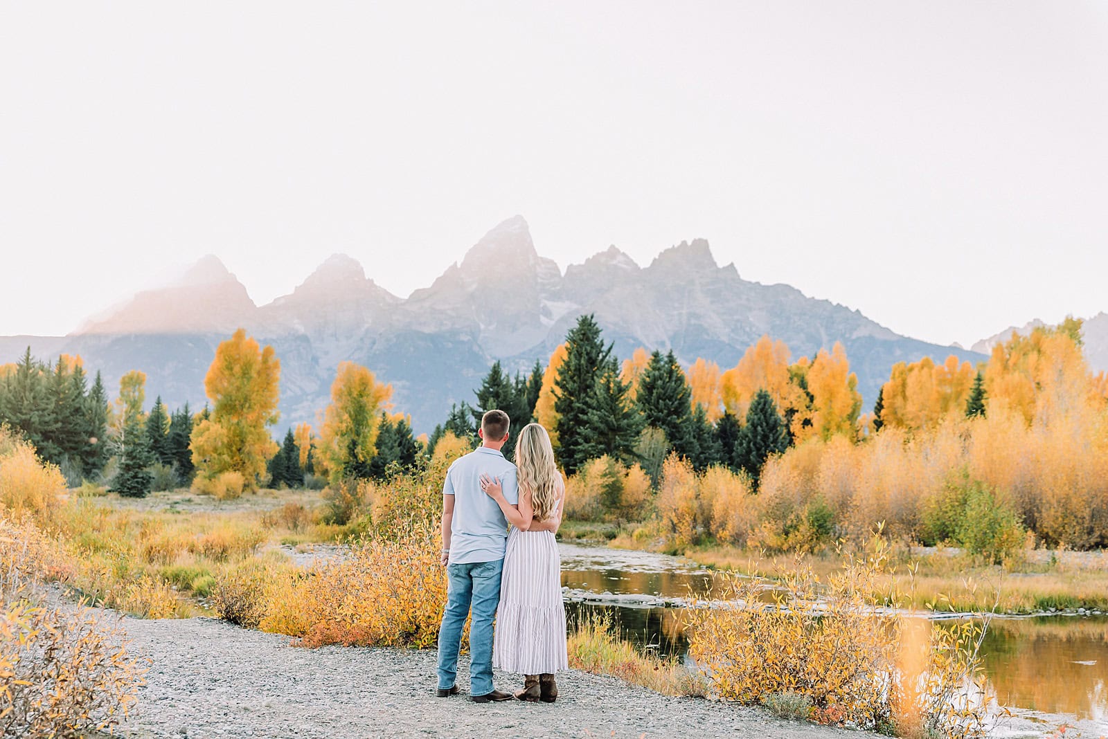 jackson hole engagement photographer engagement photo ideas fall fall engagement photo ideas grand teton engagement photos