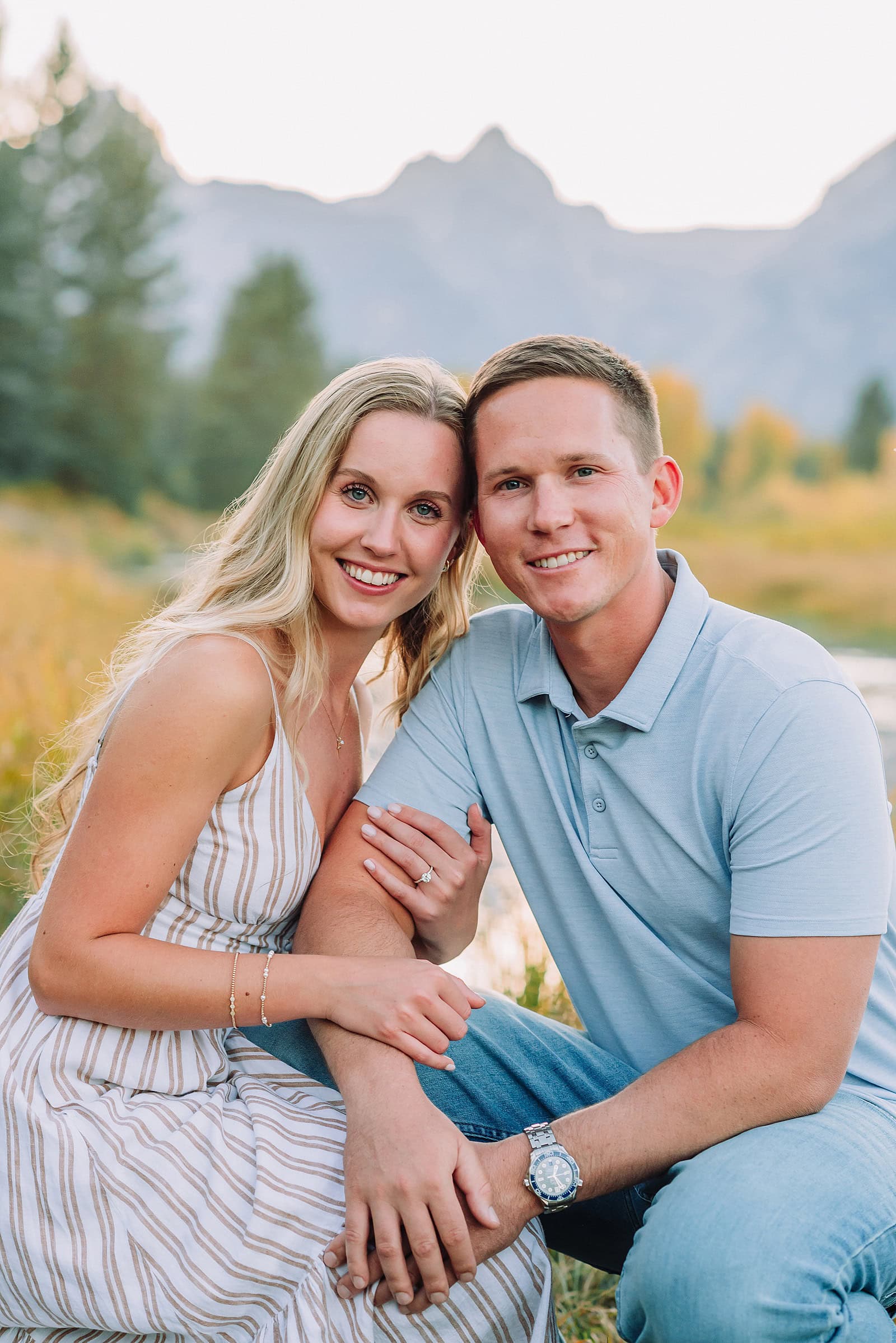 jackson hole engagement photographer engagement photo ideas spring summer engagement photo ideas grand teton engagement photos anniversary photos jackson hole photographer poses for couples