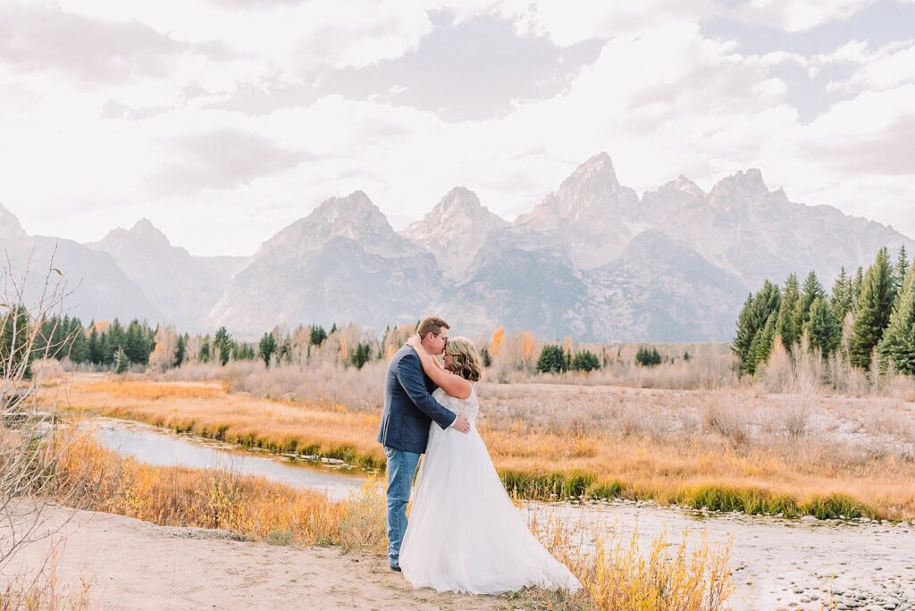 jackson hole wedding elopement packages elope in jackson hole wyoming elope jackson hole jackson hole wedding photography schwabacher landing wedding