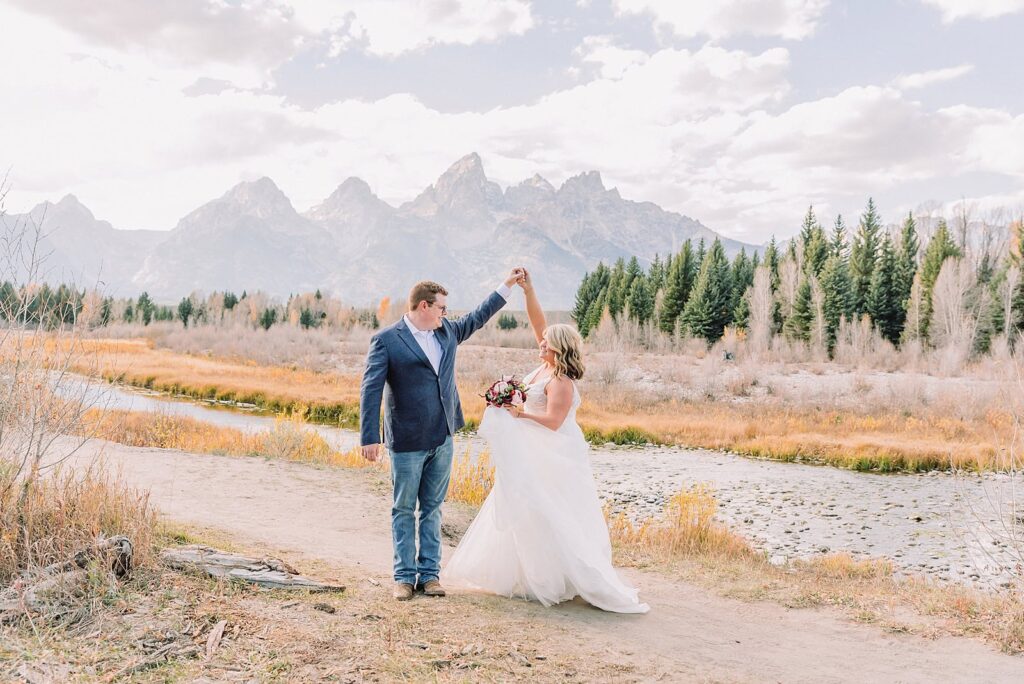 jackson hole wedding elopement packages elope in jackson hole wyoming elope jackson hole jackson hole wedding photography schwabacher landing wedding