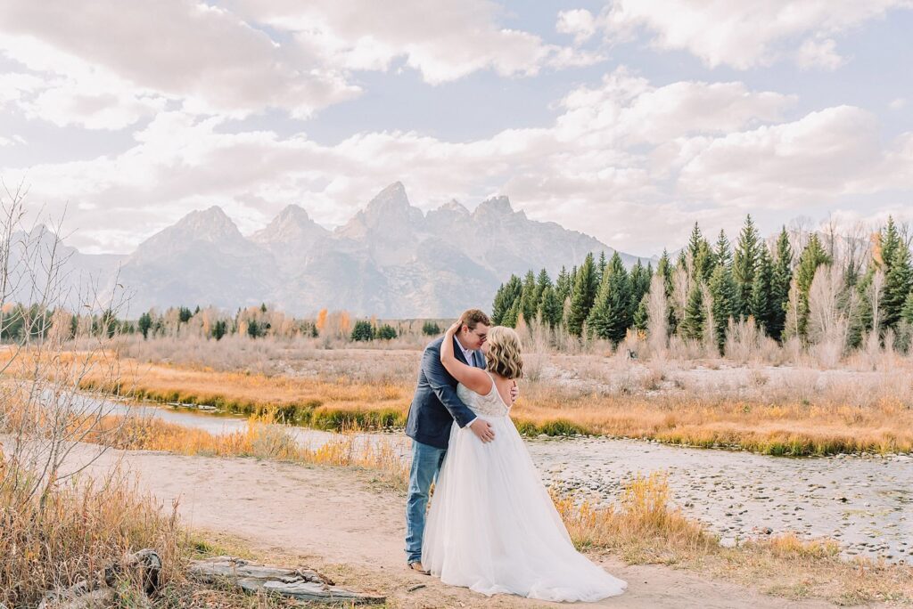 jackson hole wedding elopement packages elope in jackson hole wyoming elope jackson hole jackson hole wedding photography schwabacher landing wedding